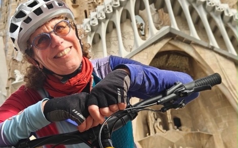 <p>Fiets je vaak door de stad en baal je van de rode stoplichten? De speciale Schwung-app zorgt ervoor dat verkeerslichten je sneller zien aankomen en eerder op groen springen. Zo fiets je lekker snel door zonder steeds te hoeven stoppen!</p>
